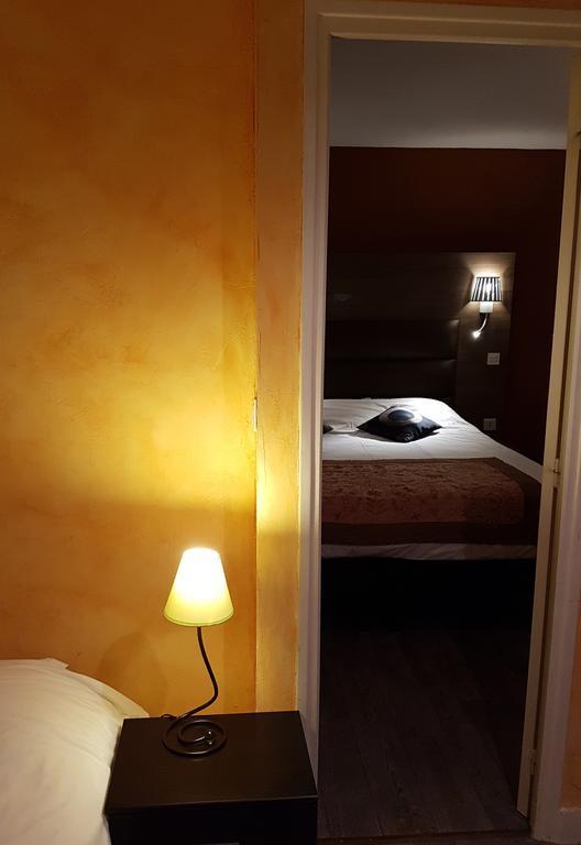 Logis Deshors-Foujanet Hotell Chamboulive Exteriör bild