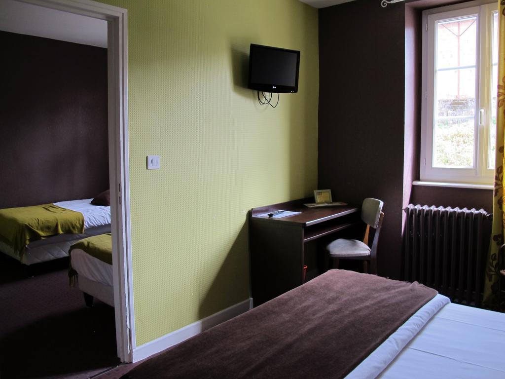 Logis Deshors-Foujanet Hotell Chamboulive Rum bild
